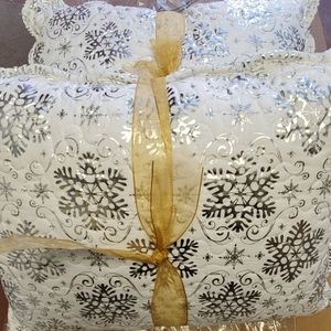 Decorative accent pillows  - handmade